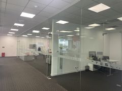 -TESLA 特斯拉(深圳观澜特斯拉直营钣喷中心)