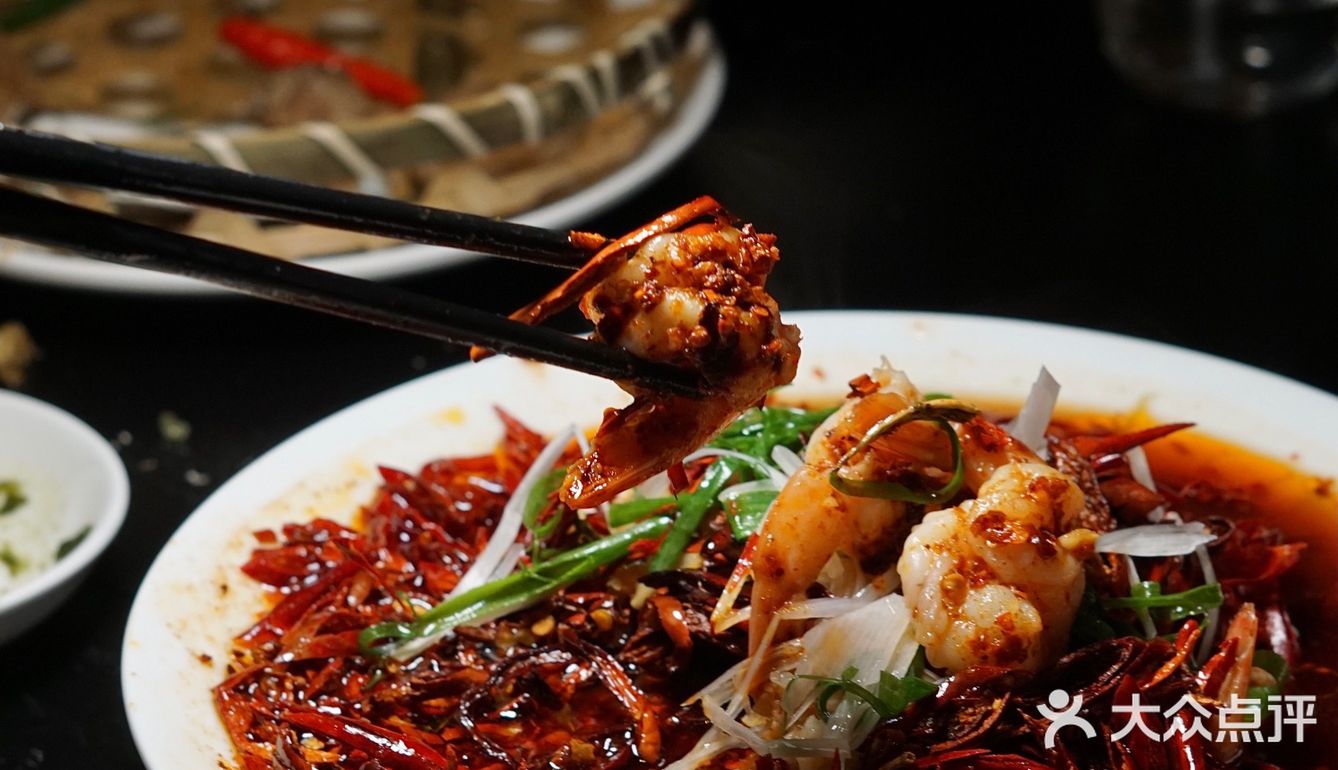 交子大道温馨小木屋海鲜Bistro，快乐团年地。