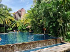 -三亚湾海居铂尔曼度假酒店