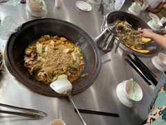-粘豆包柴火铁锅炖