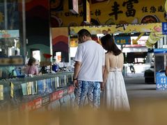 -三亚火车头万人海鲜广场