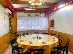 包厢-1910老鲁味海鲜·戳子肉·青岛菜(金沙滩店)