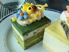 -亚洲国际大酒店·云顶阁旋转自助餐厅