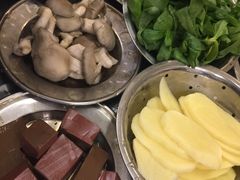 -月圆火锅(宁海东路二店)
