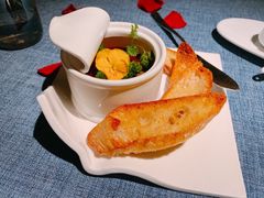 -弦月窗LUNETTE BY AMANDA(复兴路店)