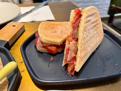 JPD纯种西班牙伊比利亚果饲前腿火腿番茄片番茄汁三明治-BOCATA 西班牙餐厅(三里屯店)