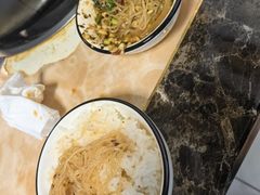 -沈记酸菜牛肉火锅店(九号路店)