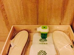 -西安大雁塔科技大学地铁站亚朵酒店