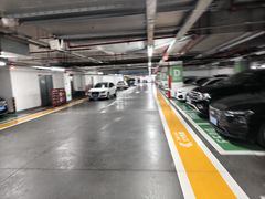 -万象城-停车场