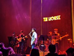 -TZ House音乐现场(来福士中心店)