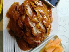 -依江春水烤鸭店