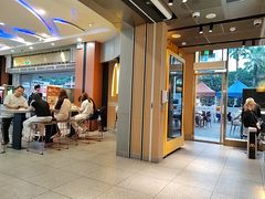 -麦当劳(中二横路店)