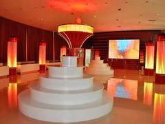 -华西龙希国际大酒店旅游观光景区