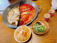 -萍姐火锅·公路夜市(武汉首店)