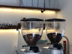 -Line 咖啡(石厦花园店)