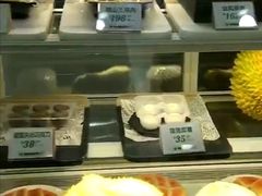 面包甜点陈列柜-猫王榴莲世家(三里屯SOHO商场店)