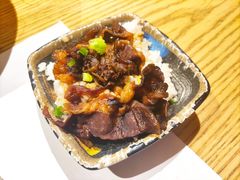 -枝魯枝魯自助料理