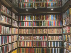 -钟书阁(群光广场店)