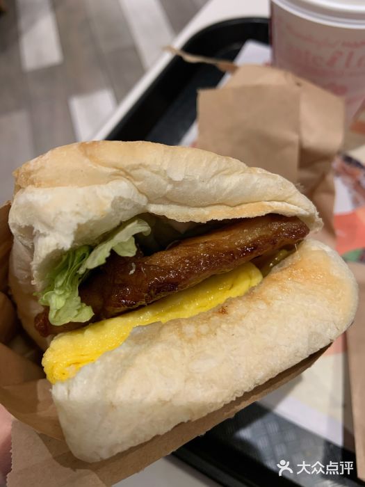 炙烤鸡腿厚蛋烧帕尼尼