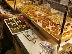面包甜点陈列柜-The COOK·厨餐厅·自助餐(浦东嘉里大酒店)