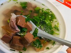 馋口鸭血汤-馋三尺蟹粉小笼(人民广场店)