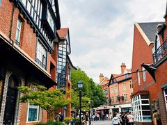 -钟书阁(松江泰晤士小镇店)