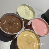 身材和花丛中的辣味火锅鱼