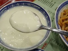 -赵记传承特色牛奶甜品(泉城广场店)