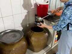 -正宗杨记普洱酸醋米线(总店)