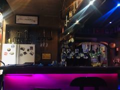 -無名记忆Music Bar夜景怀旧酒吧