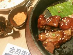 个旧烤猪蹄-云海肴·汽锅鸡·云南代表菜(东坝金隅店)