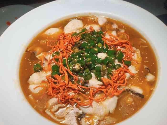 两个人用了一张代金券点了三个菜全是肉啊后悔了