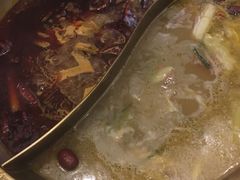 -重庆爽翻天老火锅(临平万达广场店)