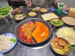 -冯校长老火锅(中联广场店)