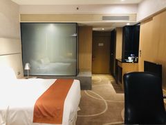 -上海虹桥西郊假日酒店