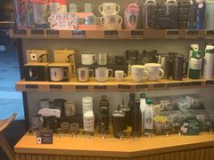 零售区-星巴克臻选(莘庄仲盛店)