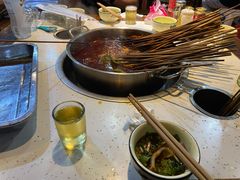 红汤锅底-江二娃串串香(科园四路总店)