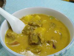 咖喱牛腩饭-家利美食店