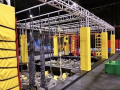 -嘿哟动霸CHUA·新潮玩运动娱乐中心·蹦床滑冰团建乐园