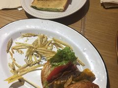 -HELLO 27 意面·沙拉·帕尼尼