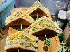 -Rabbit Cafe私房西餐甜点咖啡(栖霞路店)