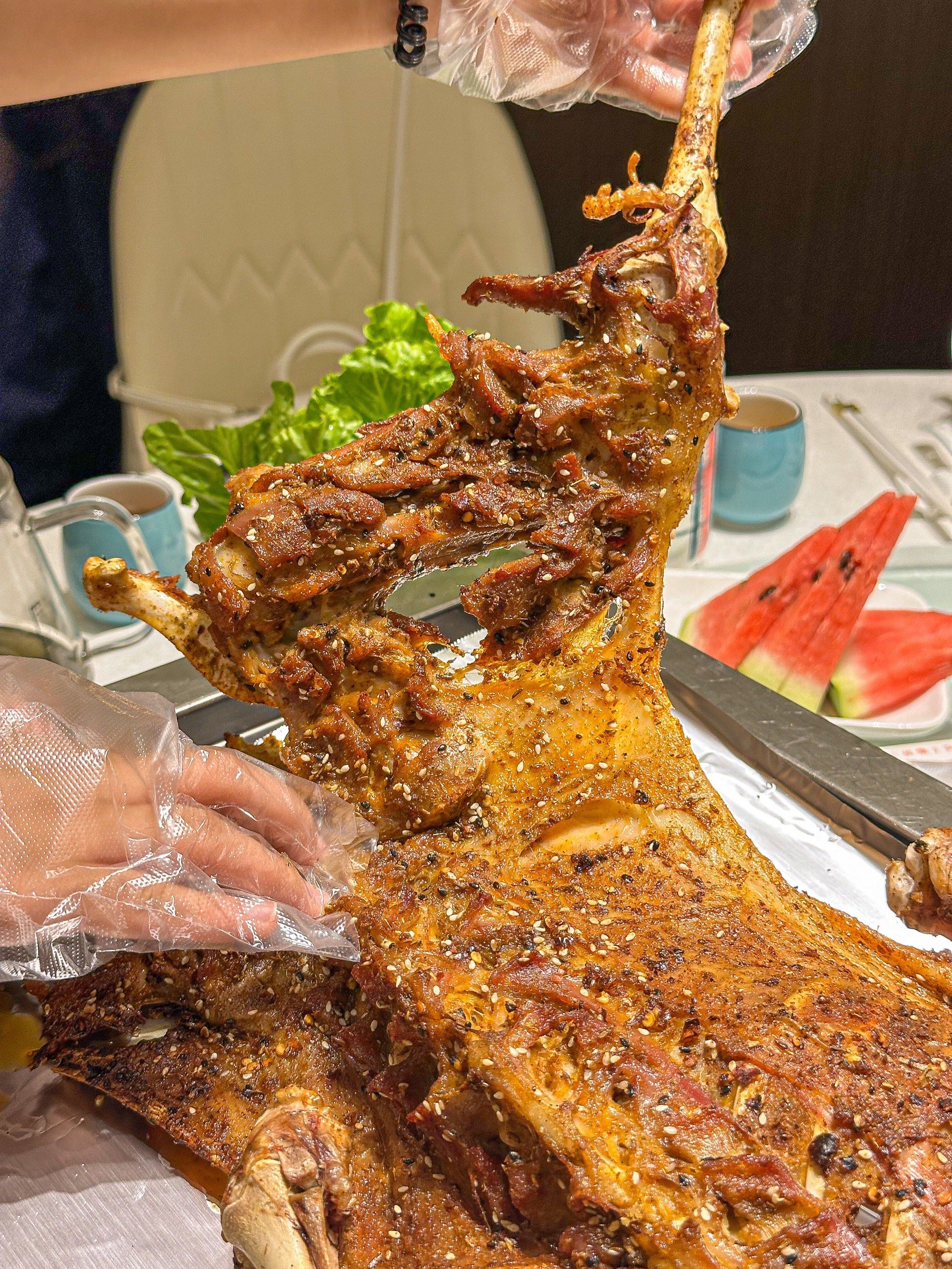 养生团建之我在长沙吃烤全羊,狠狠拿捏三伏天!