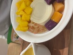 -满记甜品(优客百盛店)