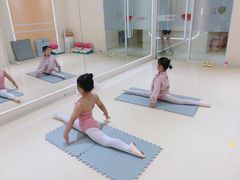 -艺熠舞蹈口才主持表演艺术中心(爱琴海校区)