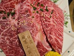 -山川小町·极番烧肉(新地假日广场店)