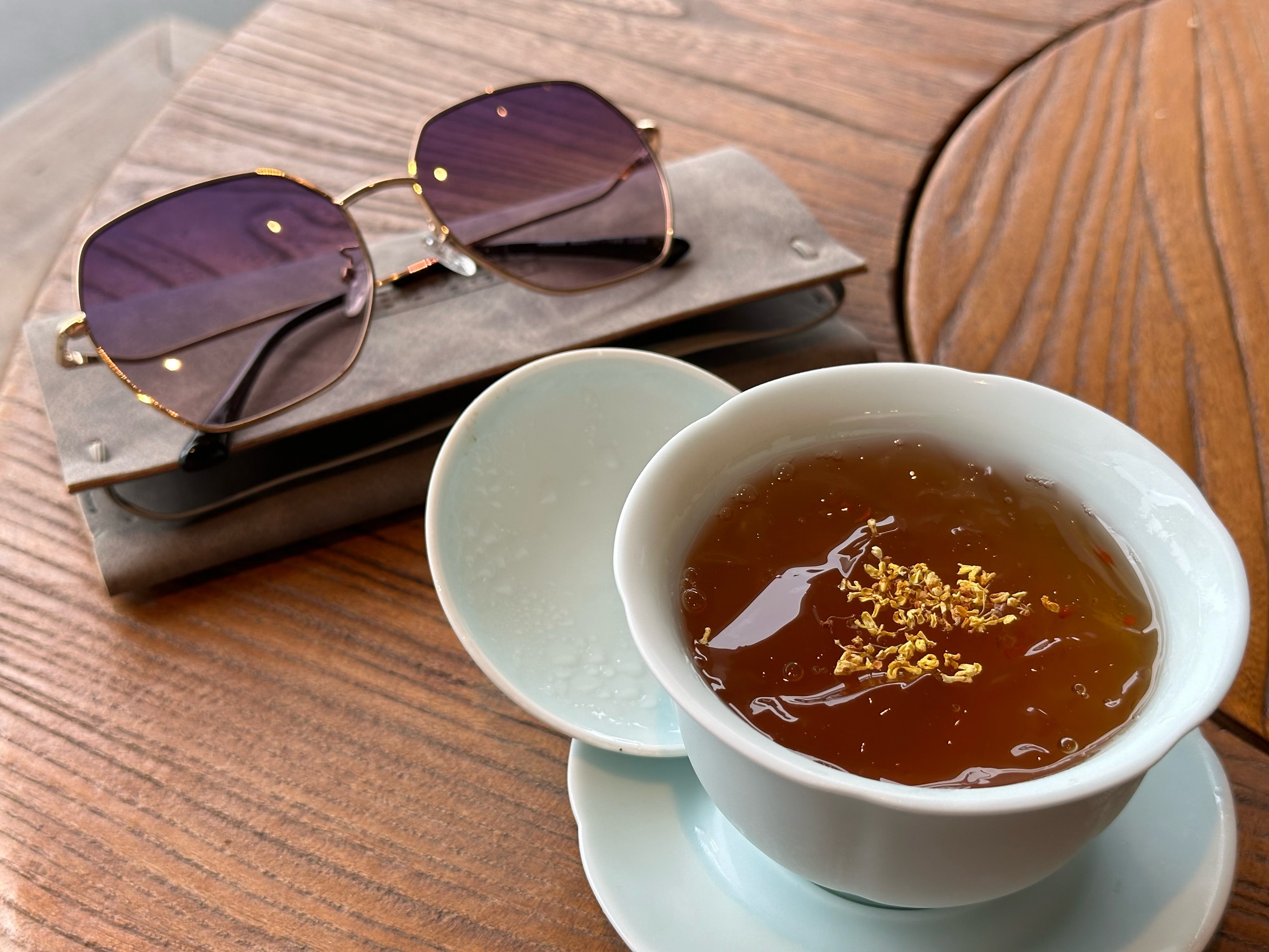 雨天品茶图片图片