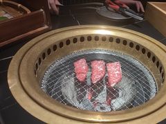 -山川小町·极番烧肉(新地假日广场店)