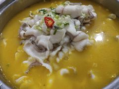 招牌金汤-严厨老坛酸菜鱼(吴江万宝店)