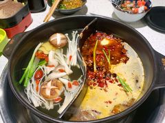 红油菌汤-钢管厂五区小郡肝串串香(南山店)