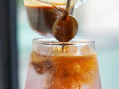 杨梅气泡美式-CEMENT·coffee bar (凤凰创意园店)